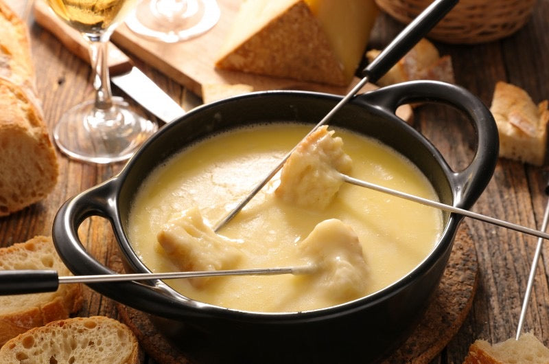 La Drave de Charlevoix | Fondue au fromage 1608 + gin Menaud