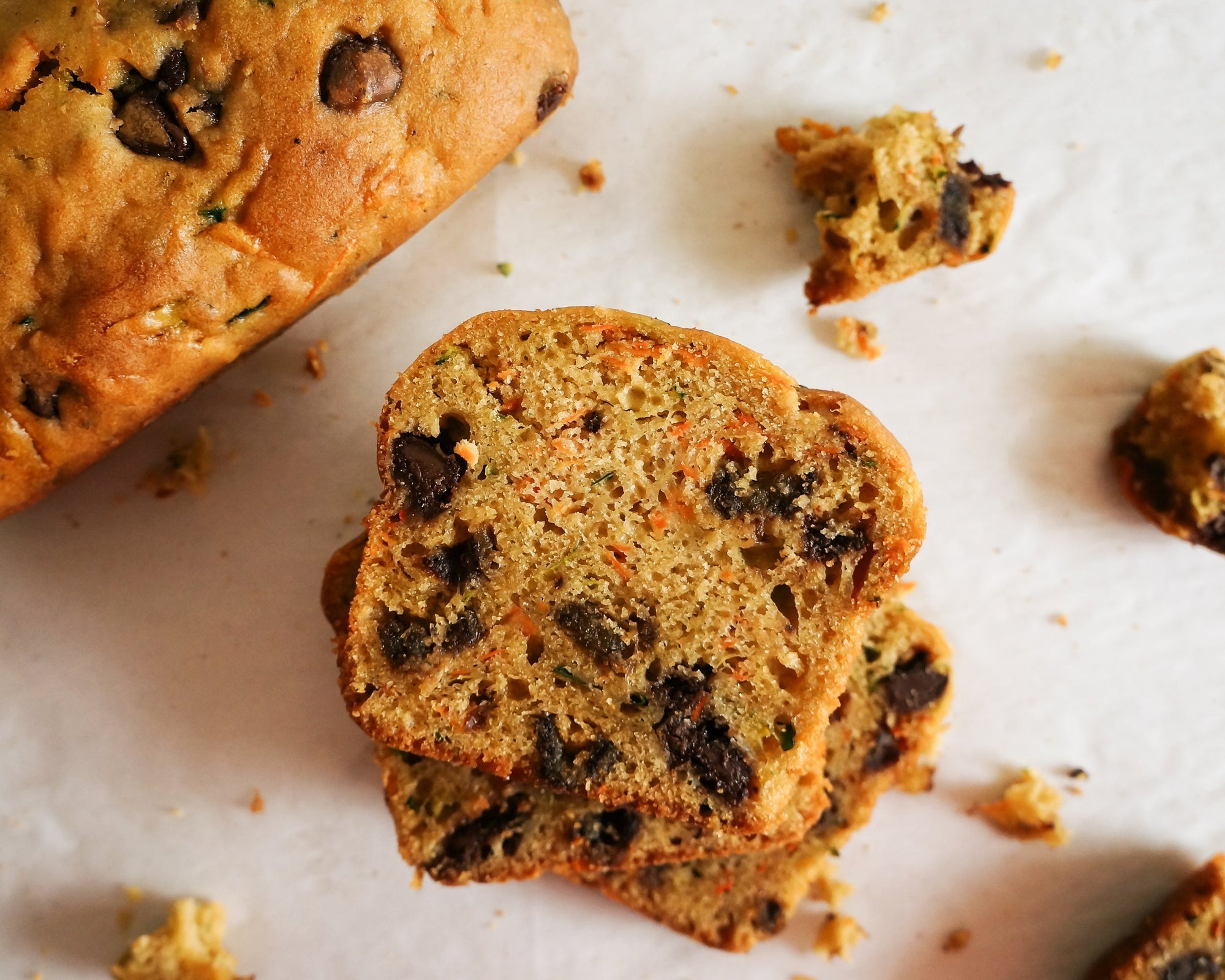Cake aux courgettes, carottes, dattes et choco