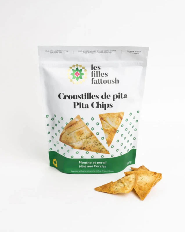 Un sac de chips de pita menthe et persil de l'entreprise Les Filles Fattoush.