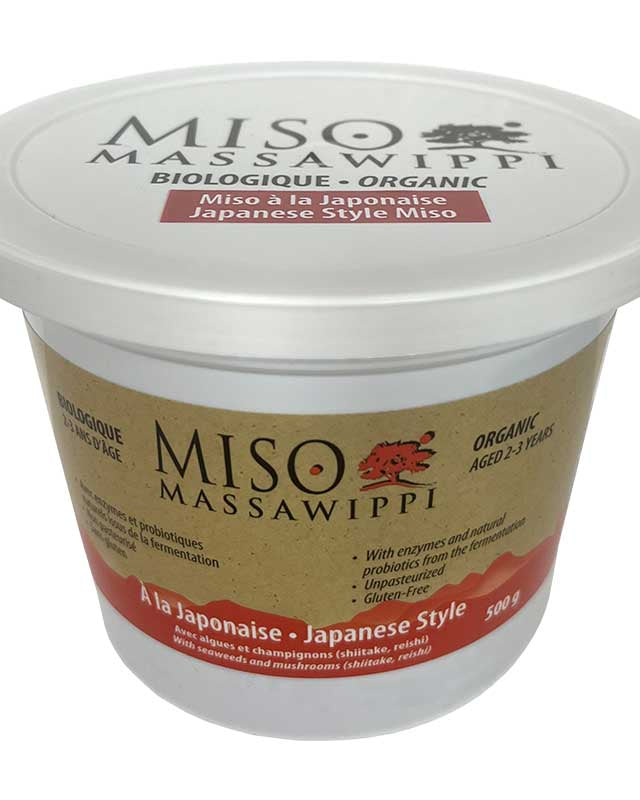 Un contenant de miso à la Japonaise de l'entreprise Les Aliments Masawippi.