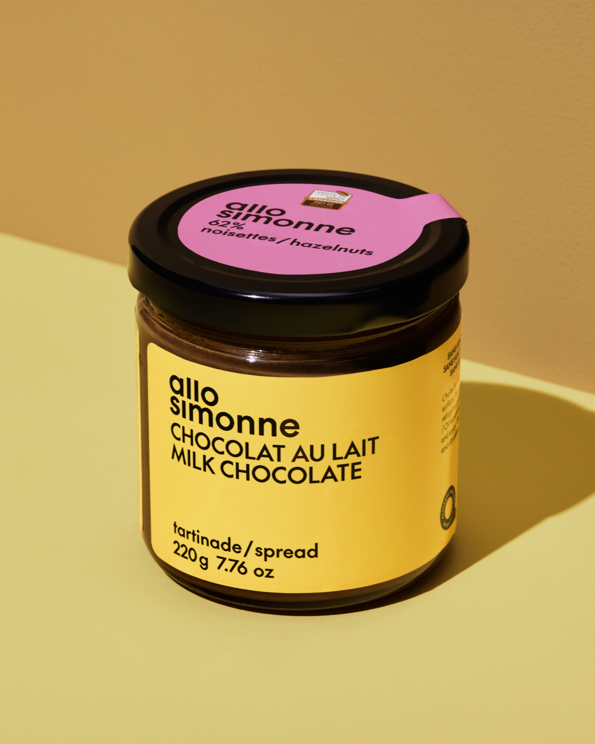 Un pot de tartinade chocolat au lait d'Allo Simonne.